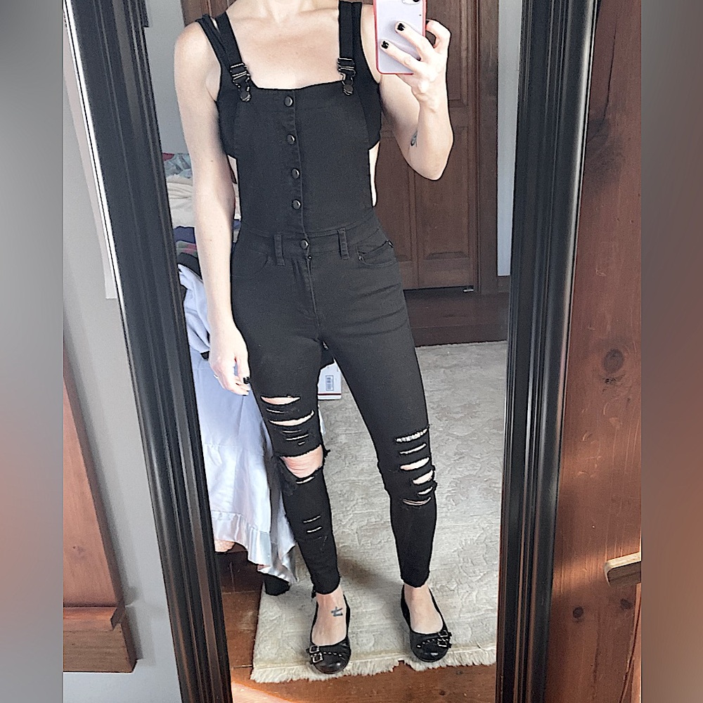 Tripp NYC Black Distressed Overalls Size 3/26~Like New~Button Up~Skinny Leg